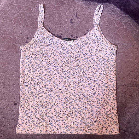 Brandy Melville Tops - Brandy Melville pink Skylar Tank